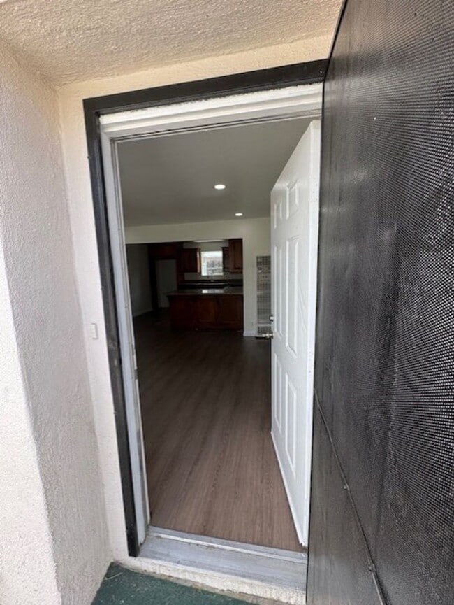 Building Photo - 2425 W Cameron St