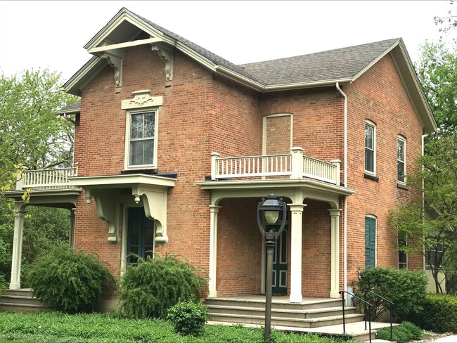 Building Photo - 1309 Oswego Rd