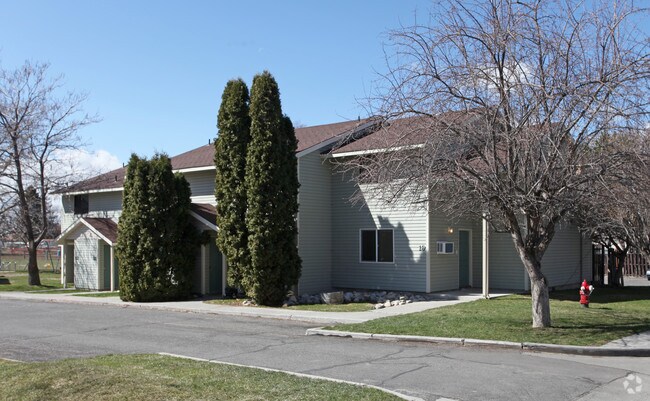 Primary Photo - 518-600 S Fillmore St