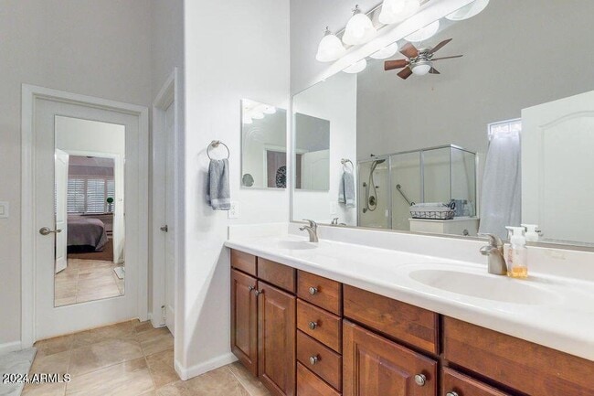 Building Photo - 2298 E Ebony Dr