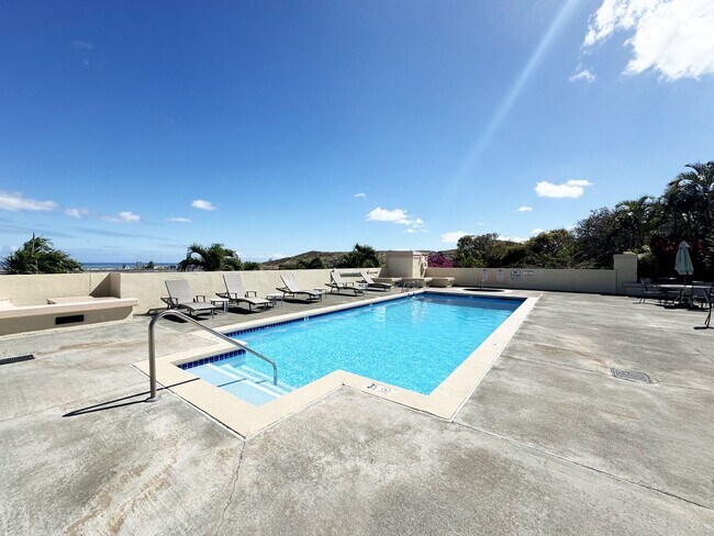 Building Photo - 1340C Moanalualani Place, #4C