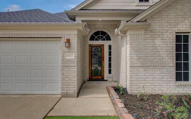 Building Photo - 4823 Upland Dale Ct