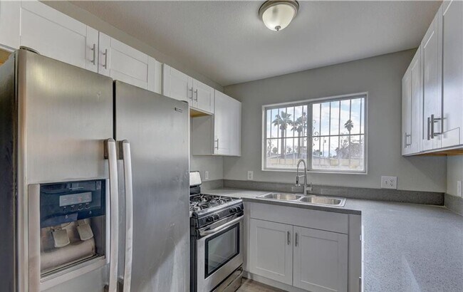 Building Photo - Affordable Luxury Living