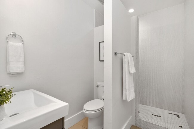 Building Photo - 4525 Rhode Island St