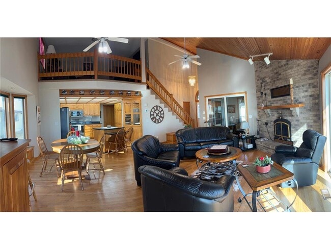 Building Photo - 12617 Old N Shore Dr