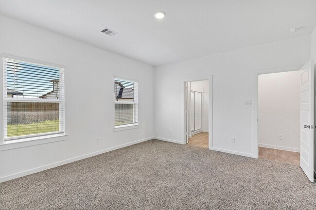 Building Photo - 31634 Whittis Hl Wy