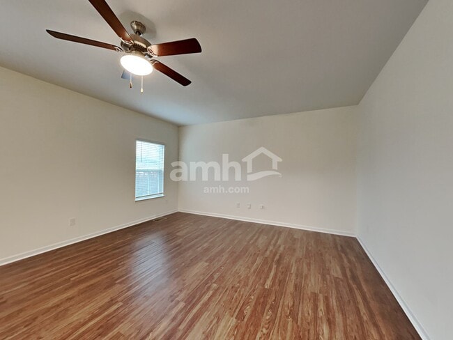 Building Photo - 653 Hamilton Park Dr