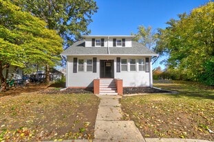 Building Photo - 4 Runyan Ct