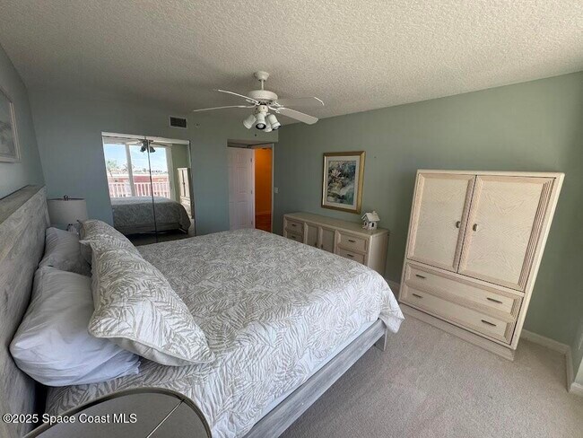 Building Photo - 3740 Ocean Beach Blvd