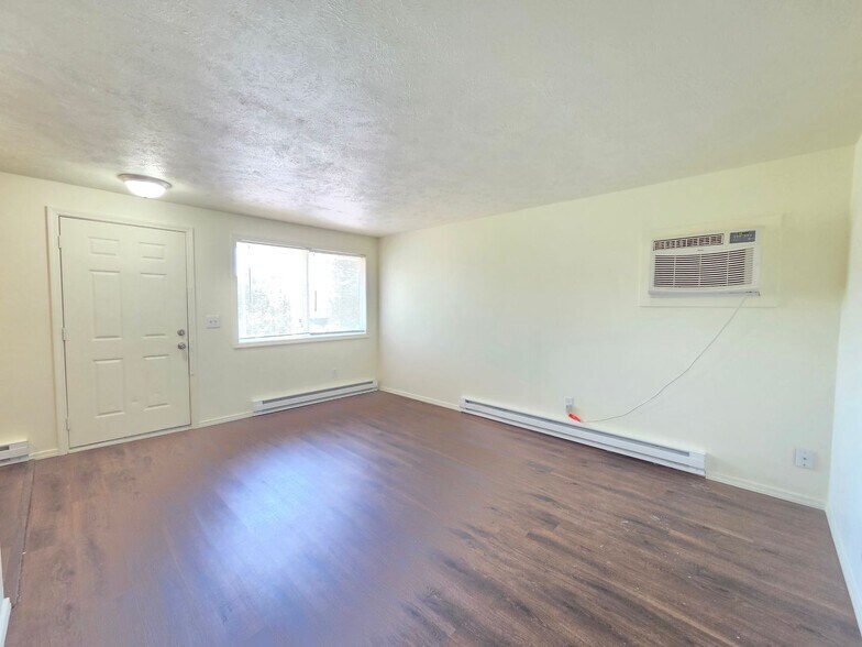 Building Photo - 39 E Westview Ave