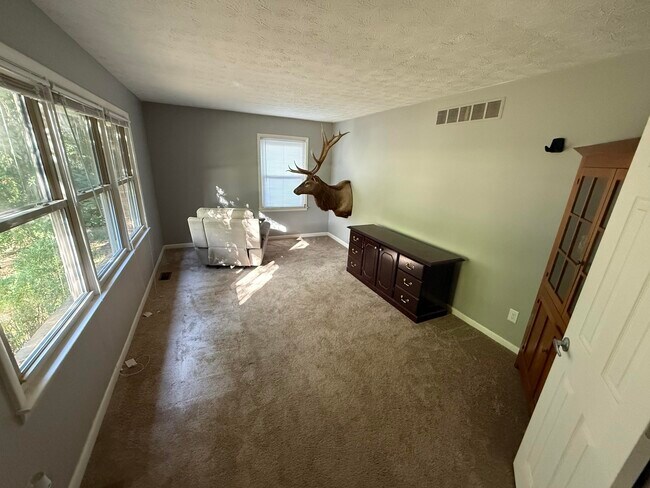 Building Photo - 3334 Nevius Dr