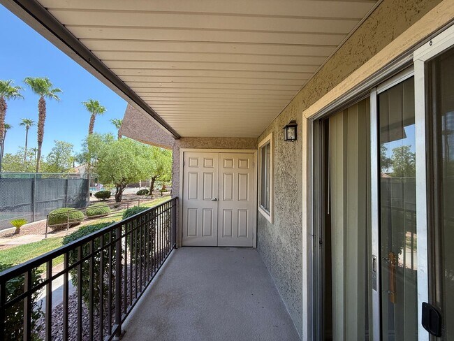 Building Photo - 5163 Indian River Dr