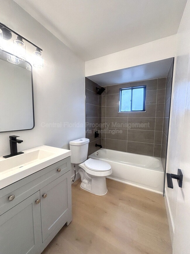 Building Photo - 640 Macduff Ln