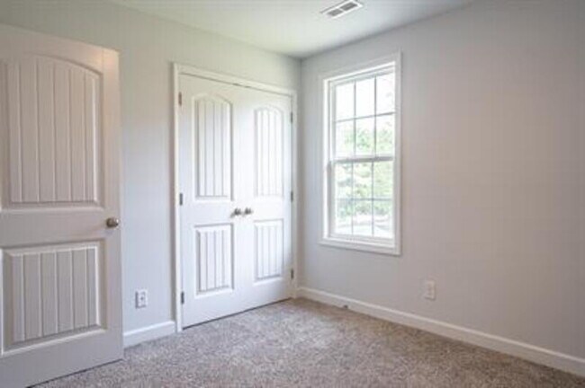 Building Photo - 6490 Calloway Rd