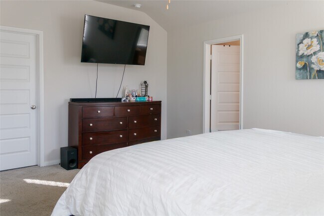 Building Photo - 10201 Waterwall Ln