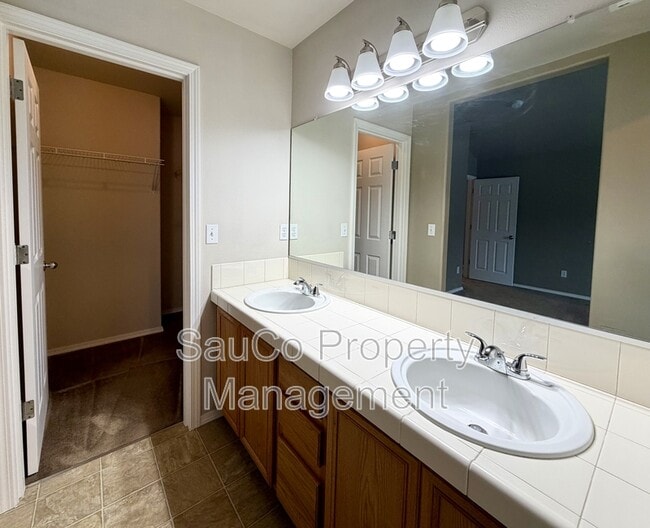 Building Photo - 4299 SE Averi Ct