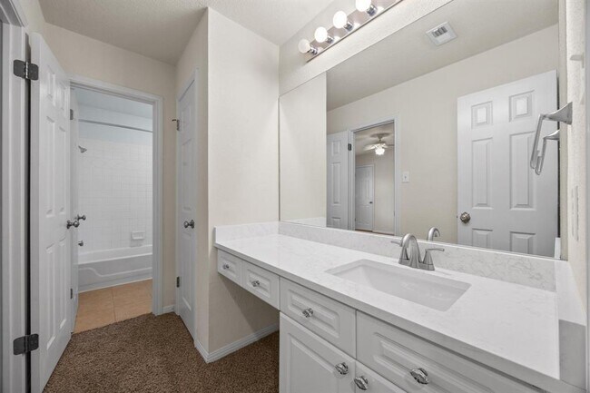 Building Photo - 1607 Juniper Ridge Loop