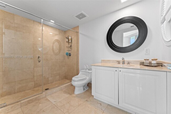 Building Photo - 5801 Collins Ave