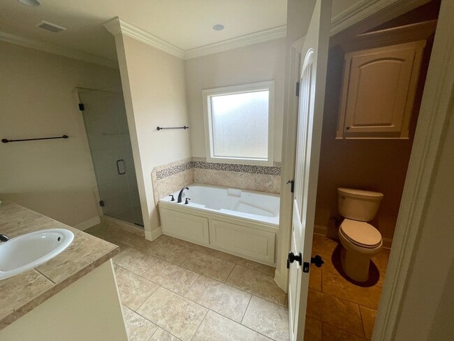 Building Photo - 3/2 For Rent in Madison Germantown School District!!