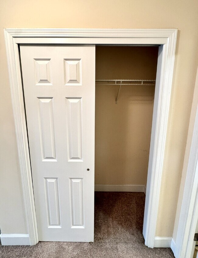 Building Photo - Charming 2 Bed, 2 Bath Home in Lynn Haven, FL - Perfect for Cozy Living!