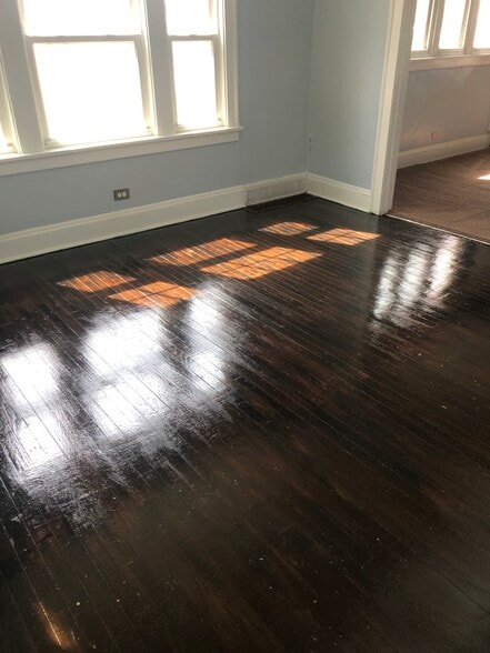 Building Photo - 2087 Goodnor Rd