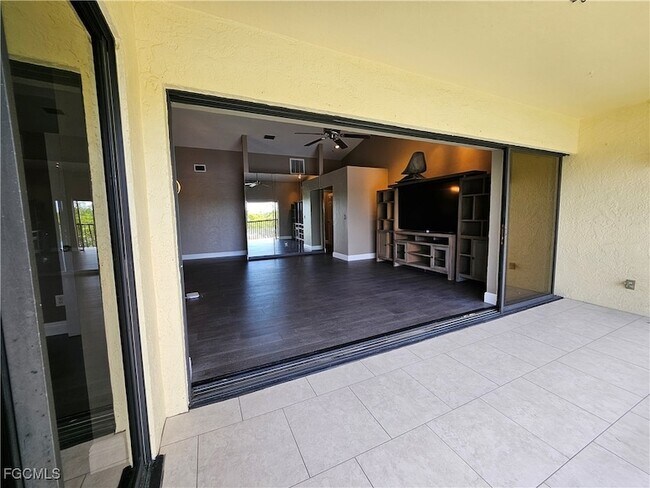 Building Photo - 7125 Lakeridge Ct