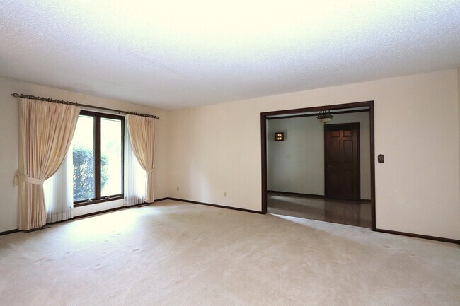 Building Photo - 8560 N 4000 W Rd