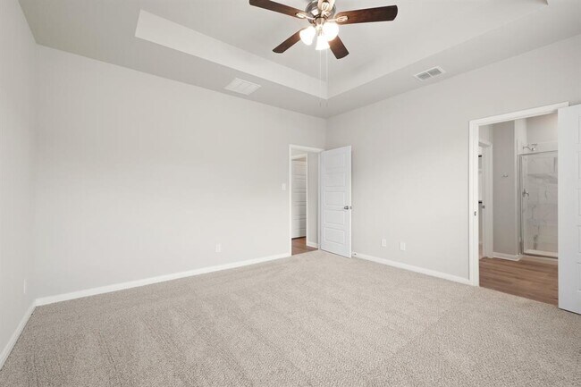 Building Photo - 242 Schrader Dr
