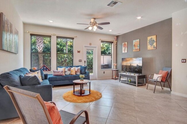 Building Photo - 2374 Post St