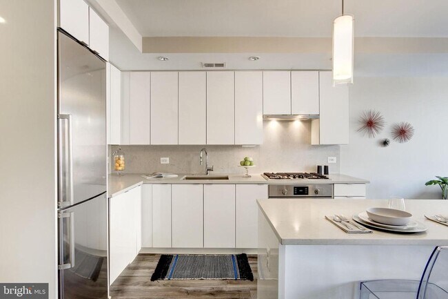 Building Photo - 1311 13th St NW