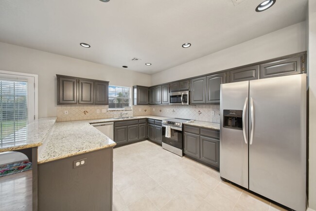 Building Photo - Remodeled 2 story in desired Stone Mill Br...
