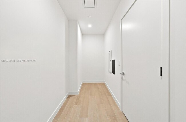 Building Photo - 1400 Biscayne Blvd