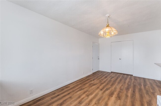 Building Photo - 1109 Tumbleweed Ave