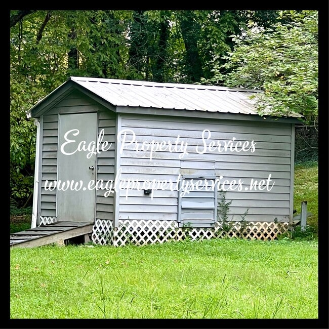 Building Photo - 2997 Hickory Ln