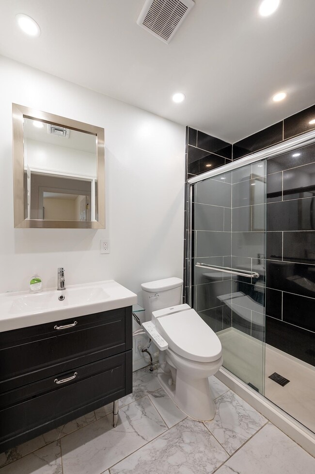 Building Photo - 108 Claremont Ave