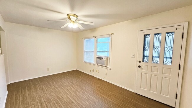 Building Photo - Charming 3/1 in Midwest City-Remodeled