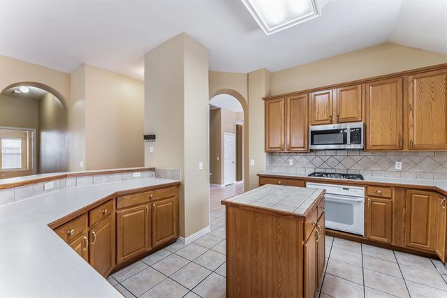 Building Photo - 2832 Bluffview Dr
