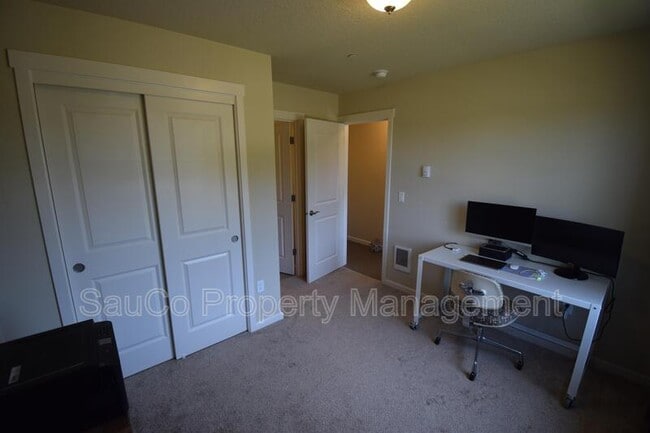 Building Photo - 15088 NW Marianna St
