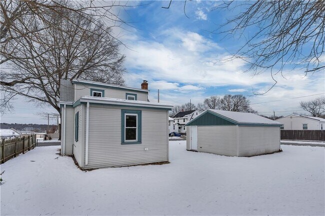 Building Photo - 115 Campbell Ave