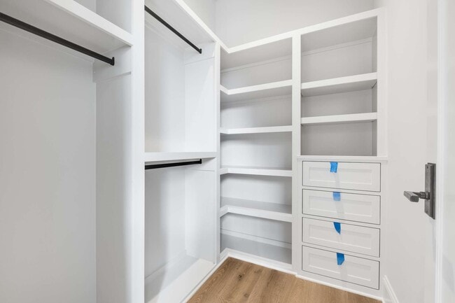 Building Photo - 8115 Devens Dr