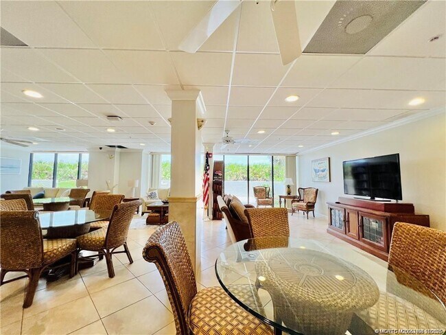 Building Photo - 10680 S Ocean Dr