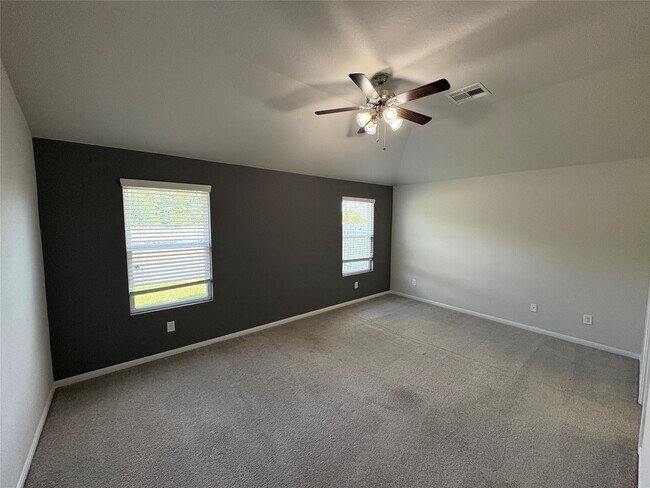 Building Photo - 18326 W Hardy Rd