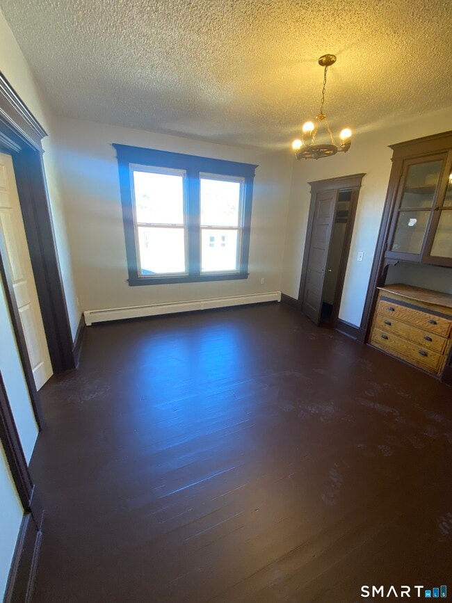 Building Photo - 850 Park St