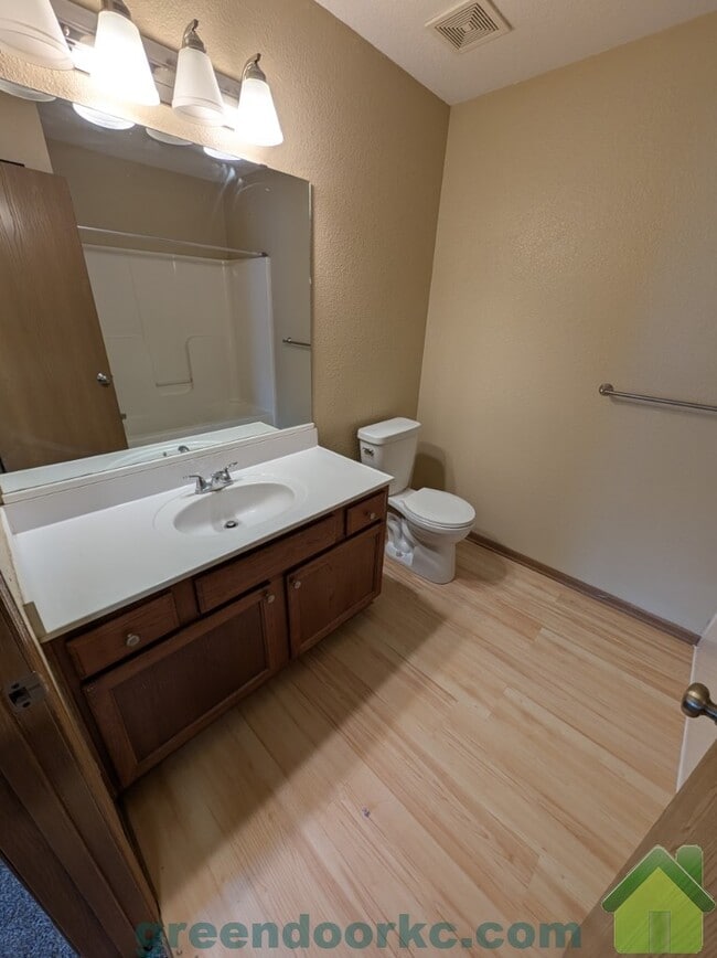 Building Photo - 914 Fall Meadow Ln