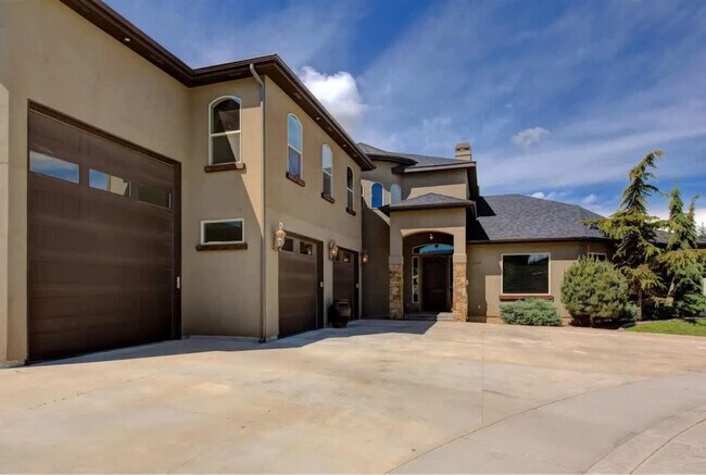 Building Photo - 5605 N Morpheus Pl