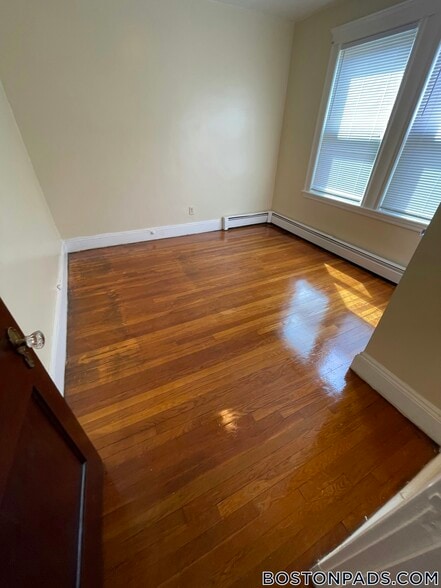 Building Photo - 38 Estes St