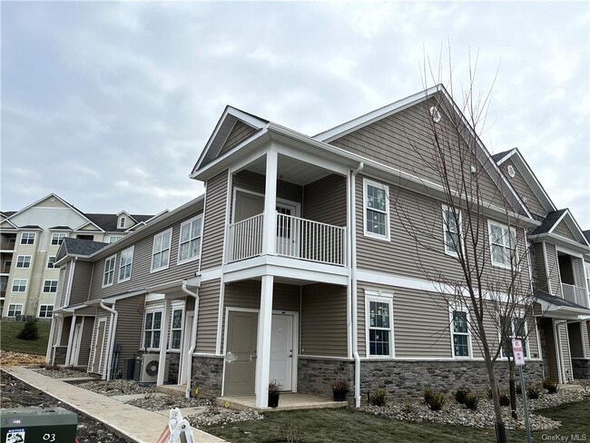 Building Photo - 121 Tower Ridge Cir