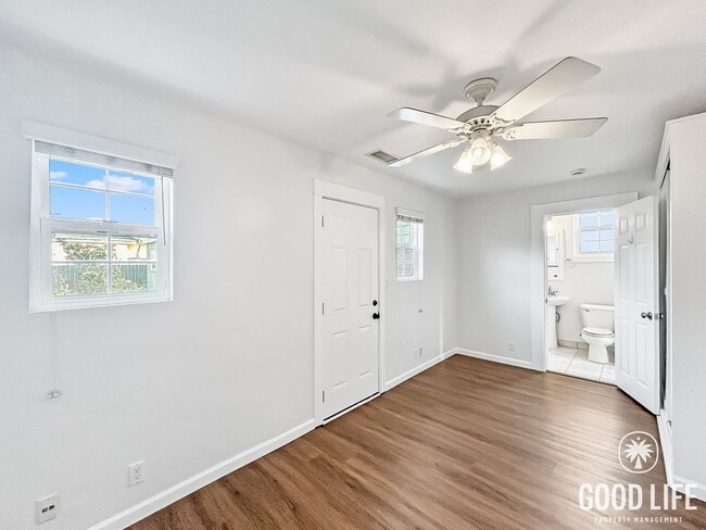 Building Photo - Beautiful 2B 1BA Unit in Hillcrest w/ AC and Private Yard!