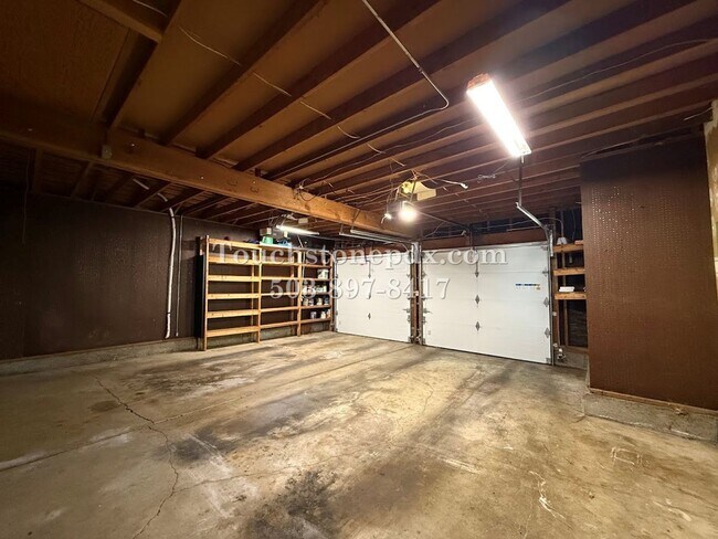Building Photo - 13540 SW Hyland Park Ct