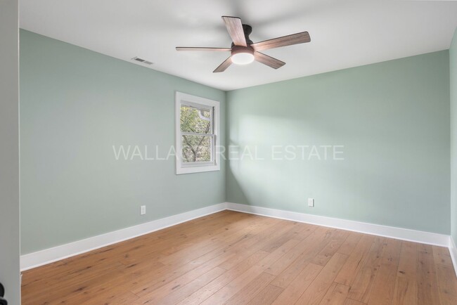 Building Photo - LOVELY 4 BEDROOM HOME...ALL FARRAGUT SCHOO...